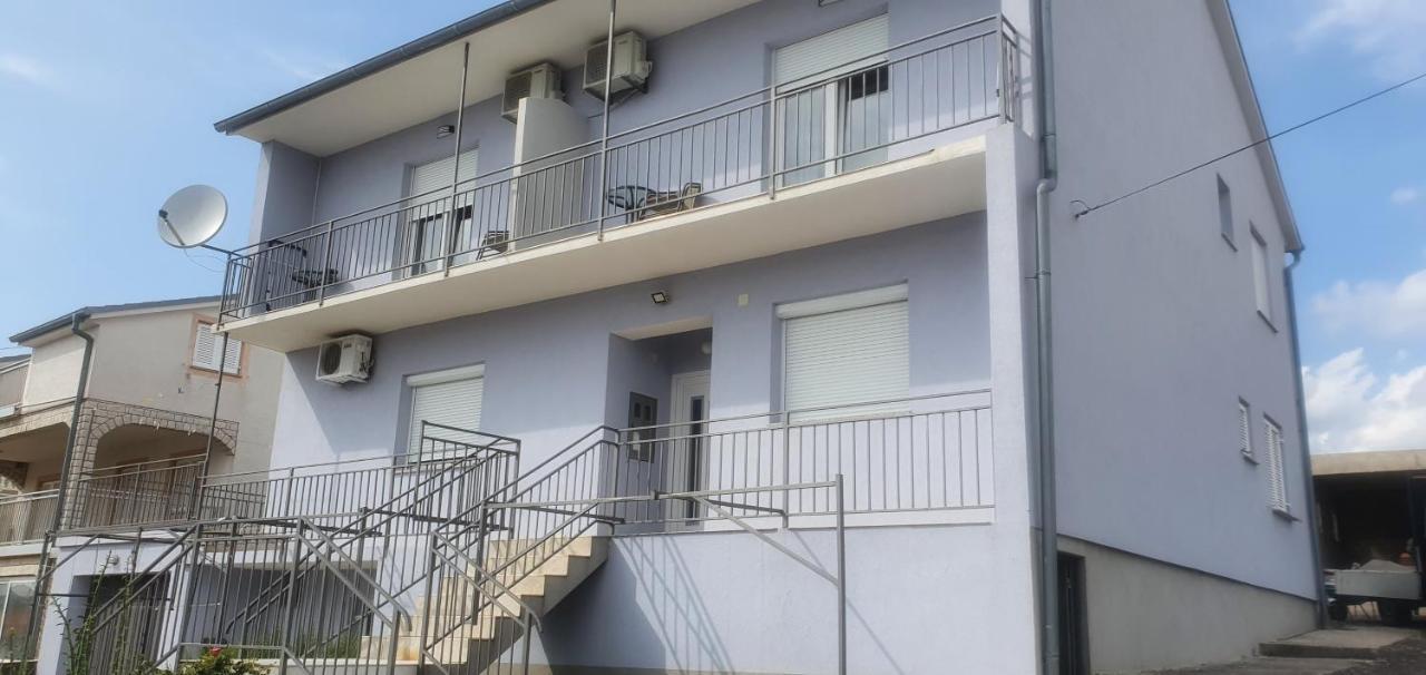 Apartmani Gabrijel Нови-Винодолски Экстерьер фото